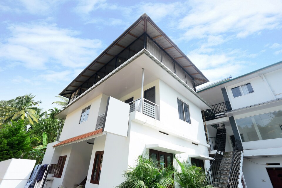 OYO 15571 ईरा के इन, Thekkady, थेक्केडी 
