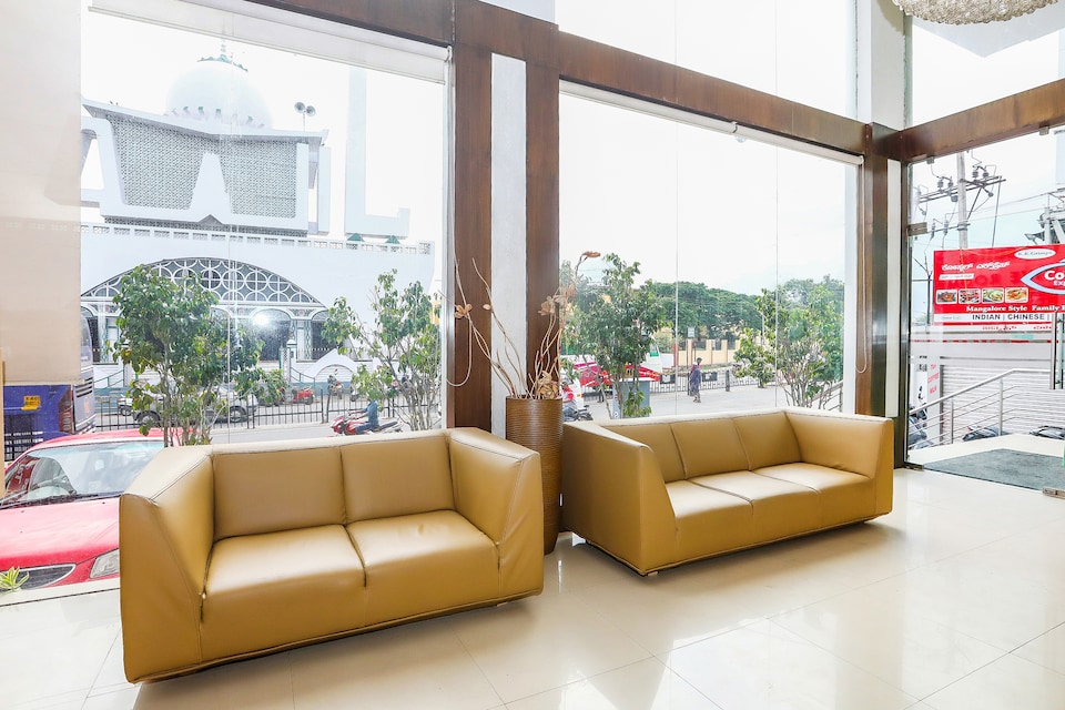 OYO 15607 ग्रीनवुड इन एंड सुइट्स, Mysore City Center-II, मैसूर