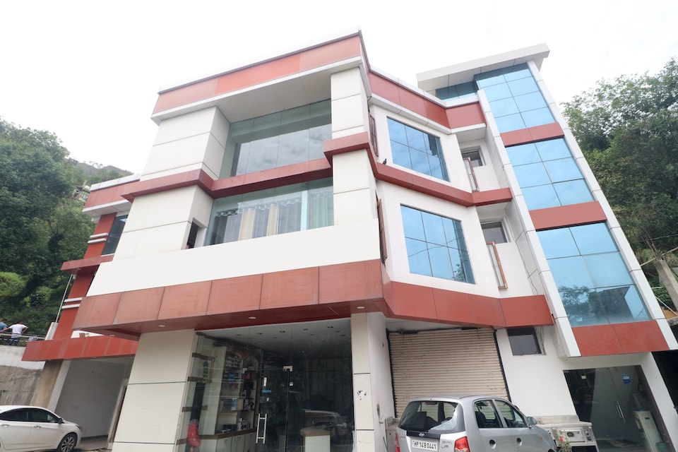 OYO 15608 Family Suite Solan, Solan, Solan
