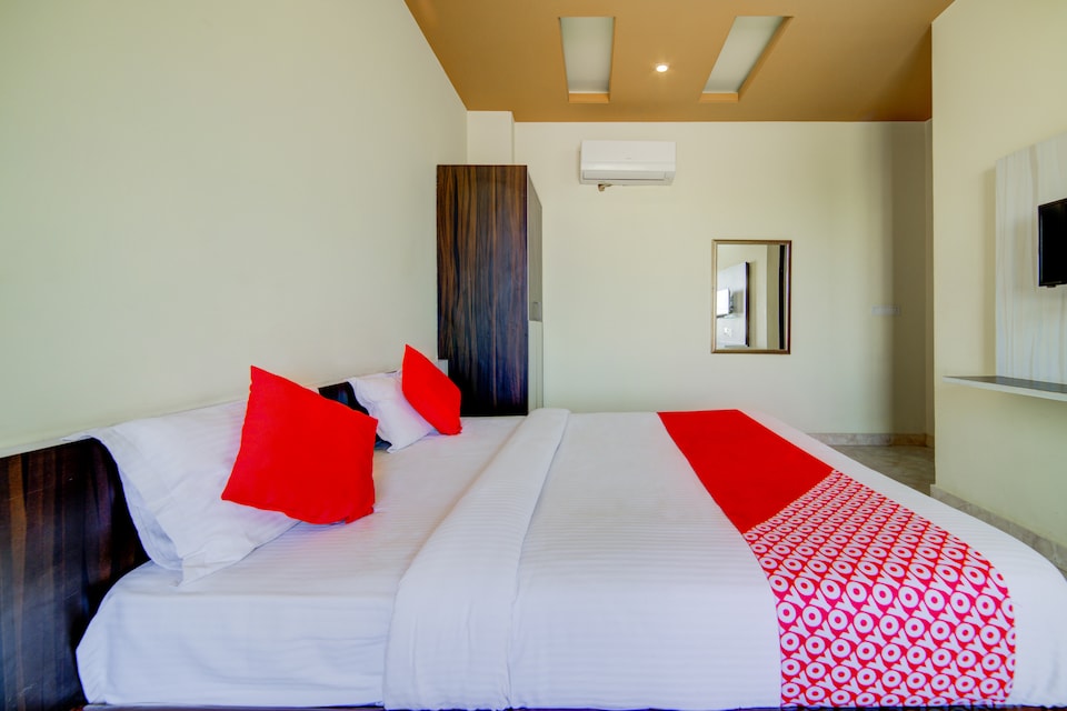 OYO 15611 Hotel Bikaner Haveli, Hawa Mahal, Jaipur
