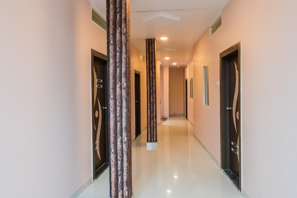 OYO 15618 Hotel Stay Inn, Airport Road - Indore, Indore