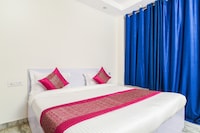 OYO Golden Crystal Near Dwarka Sector 11 Metro Station