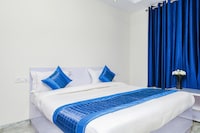 OYO Golden Crystal Near Dwarka Sector 11 Metro Station