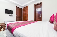 OYO Golden Crystal Near Dwarka Sector 11 Metro Station