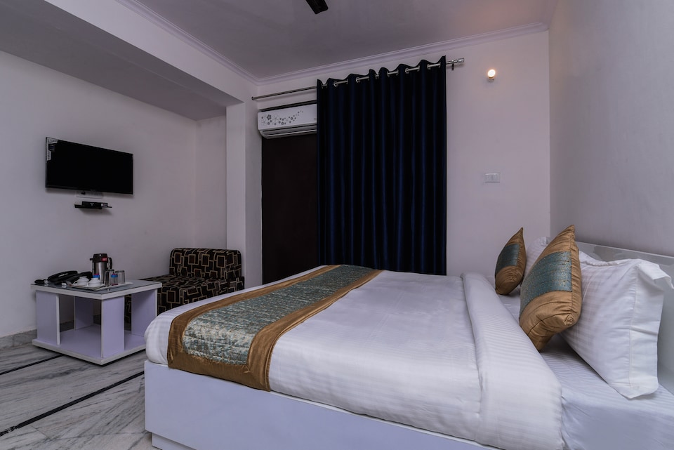 Flagship 15624 Hotel Raspari, Dwarka Delhi, Delhi