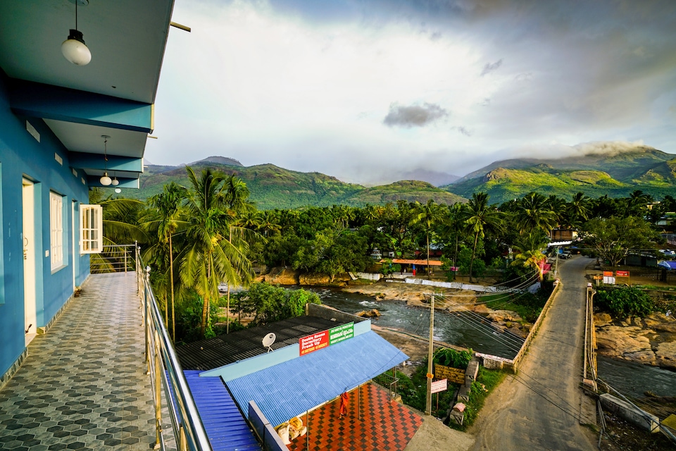 OYO 15647 River View Inn, Marayoor Munnar, Munnar