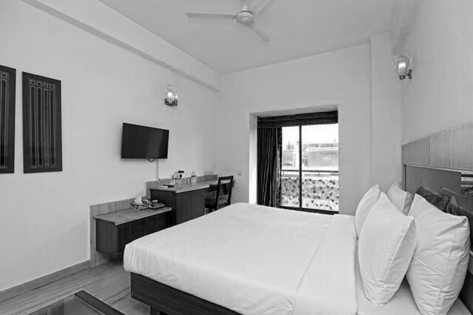 SilverKey Executive Stays 20016 Huda City Centre, HUDA CENTRE 1, Gurgaon