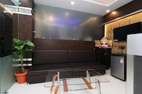 Capital O Hotel Jalsa Dlx