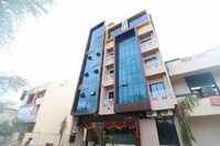 Capital O Hotel Jalsa Dlx