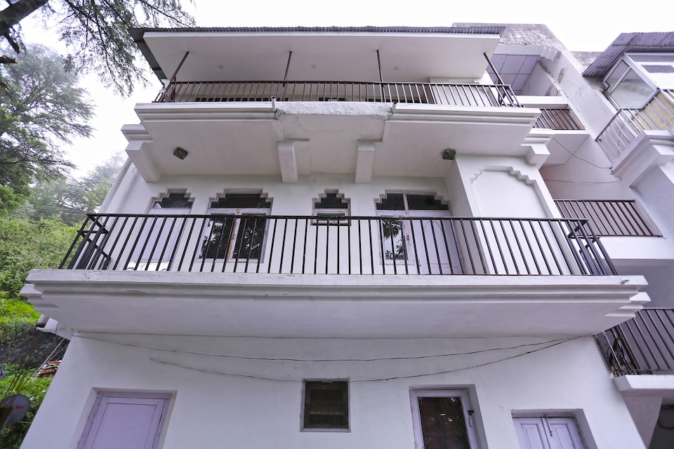 OYO Home 15678 Exotic 1BHK, Library Chowk Mussoorie, Mussoorie