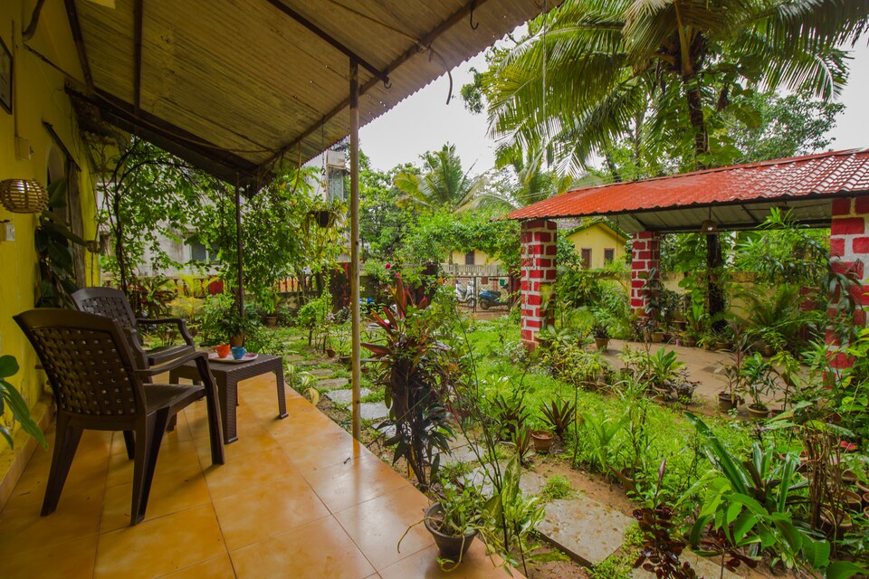 OYO Home 15687 Garden View Studio, Siolim, Goa