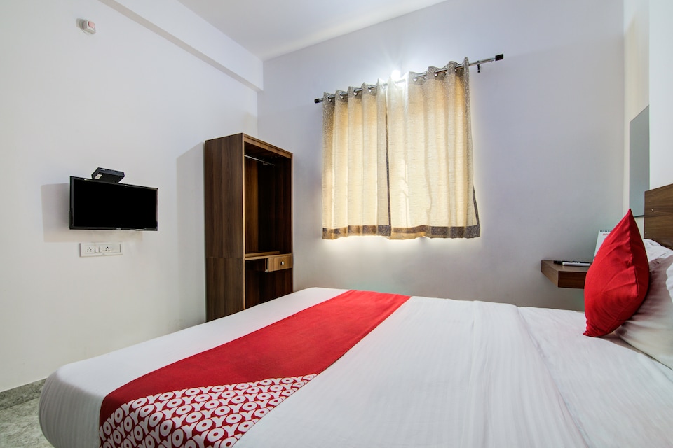 Super Hotel O Varcity Comforts Near St. John’s Medical College, BTM Madiwala Bangalore, Bangalore