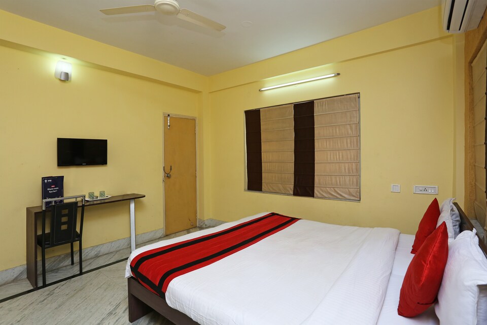 Collection O 2715 Bellanzo, Rajarhat Kolkata, Kolkata