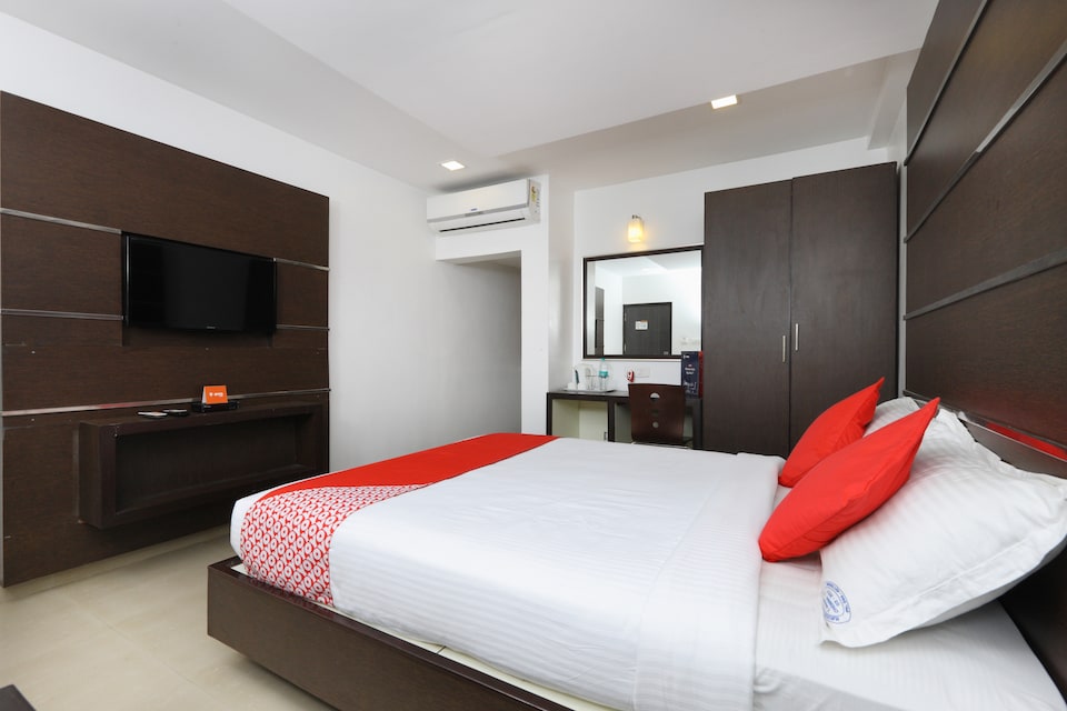OYO 15714 Nachiappa Residency, Mylapore, Chennai