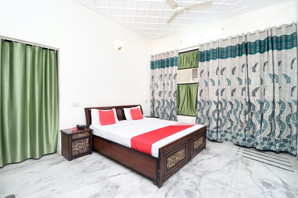 OYO 15728 The Shradha Guest House, Panchkula, Panchkula