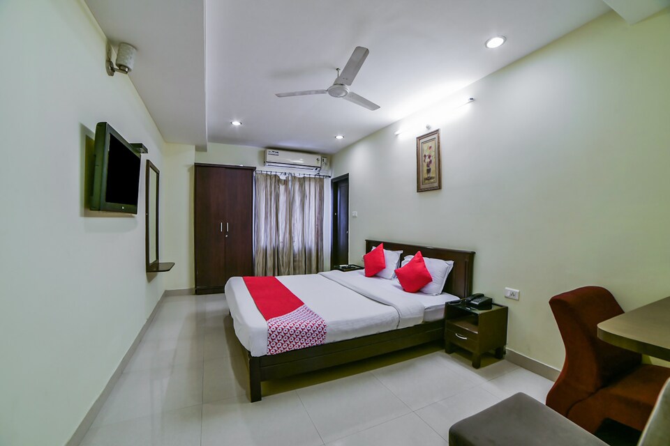 OYO Royal Stay Near Shilparamam, Madhapur, Hyderabad