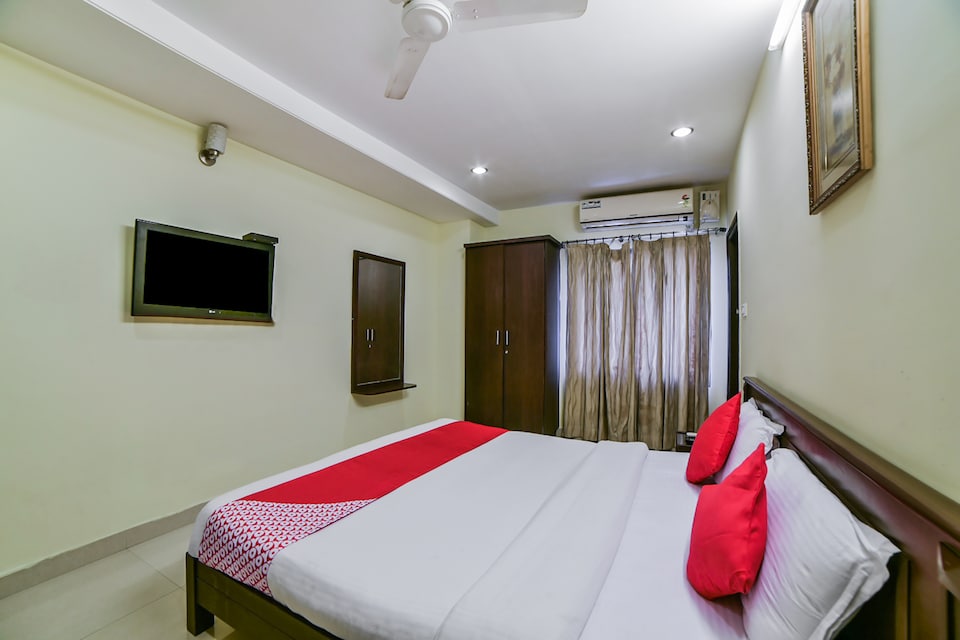OYO Royal Stay Near Shilparamam, Madhapur, Hyderabad