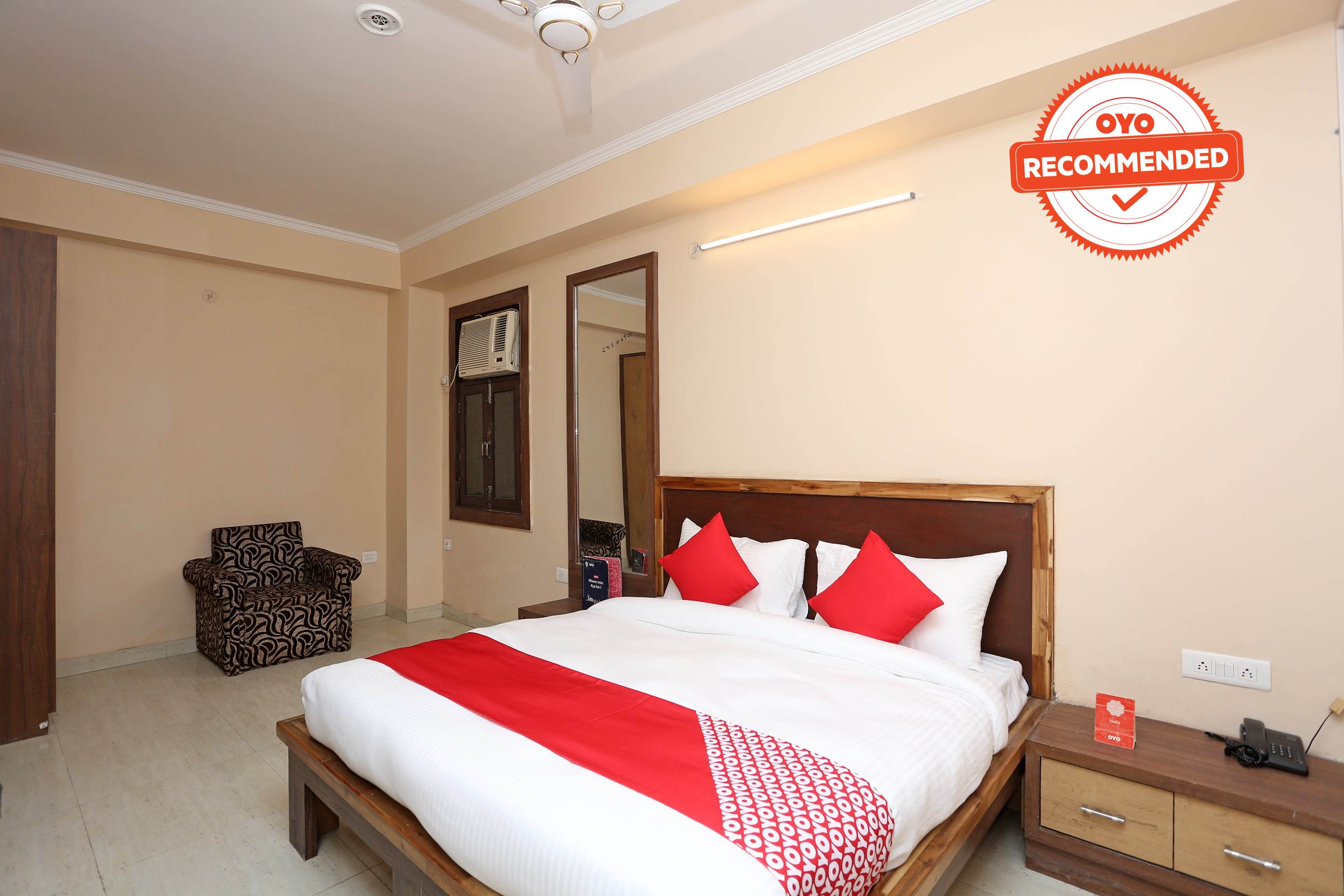 OYO Flagship 15751 Main Wazirabad Road, Flagship Ghaziabad, Book