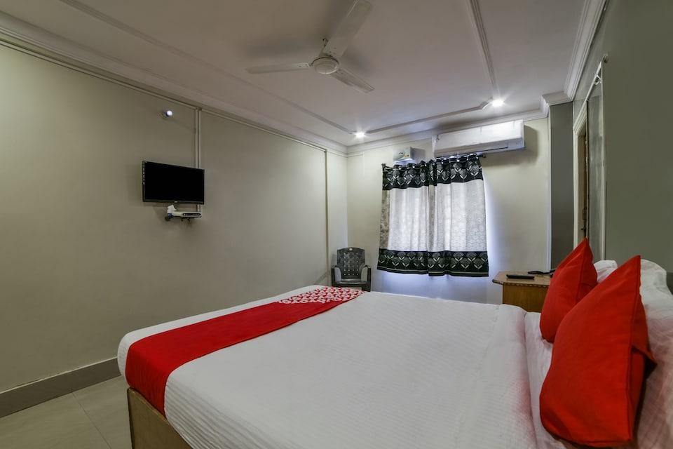 OYO 15752 KBR Residency, Kukatpally, Hyderabad