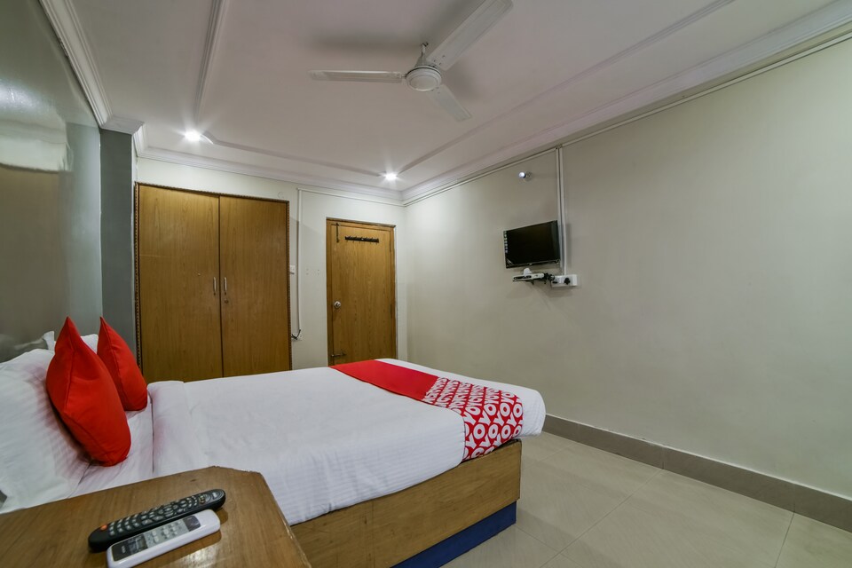 OYO 15752 KBR Residency, Kukatpally, Hyderabad