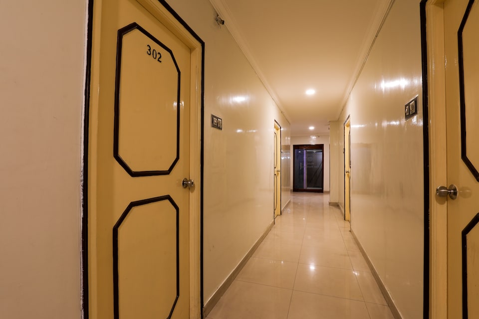 OYO Flagship 15753 Vishnu Priya Residency, Kukatpally, Hyderabad