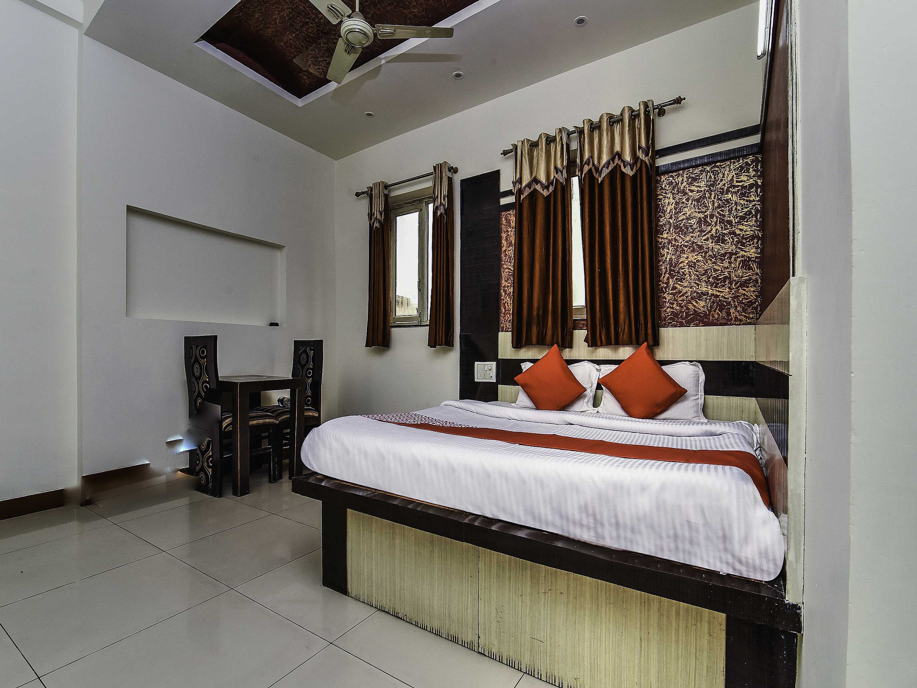 【oYo】 ALPINE DAF9Z OYO Flagship Hotel Alpine Inn, Flagship Agra, Book @ ₹582 - OYO