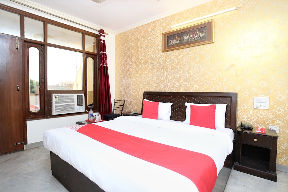 OYO 15772 Silver City, South Chandigarh, Chandigarh