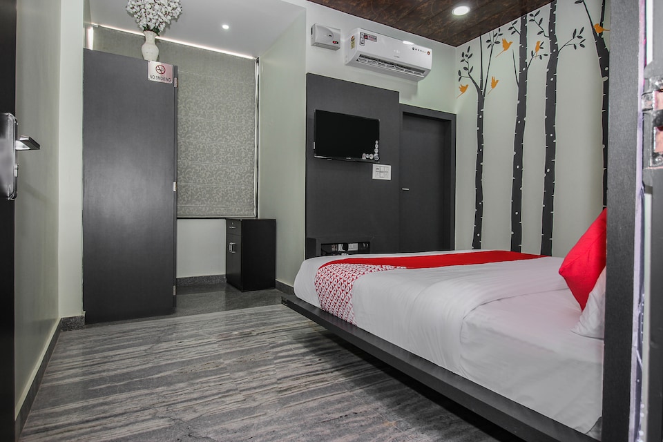 OYO 15783 Hotel Shree Kanji Palace, Sikar Road Jaipur, Jaipur