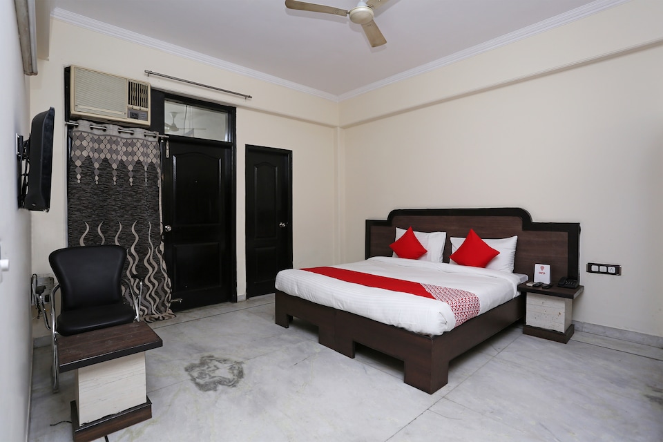 OYO Flagship 15784 Bus Stand, Old Gurgaon, Gurgaon