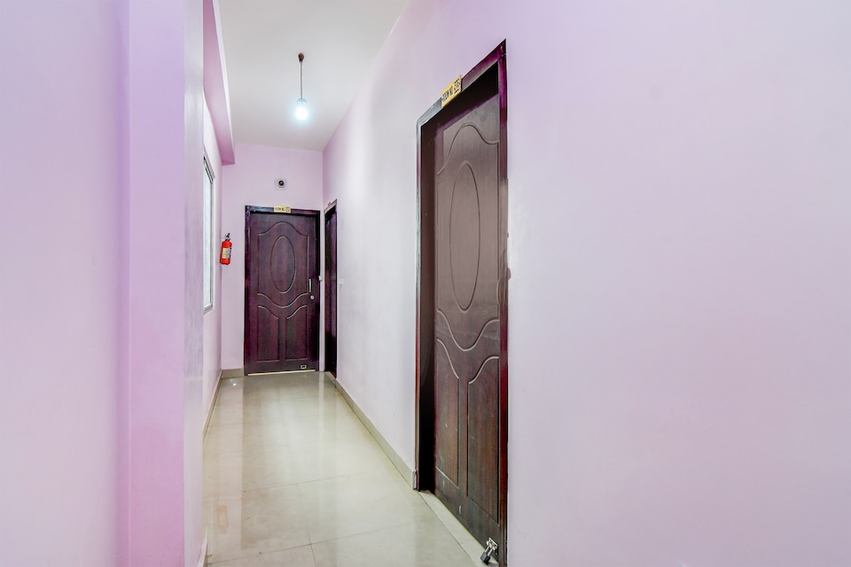 Collection O SF Road Siliguri Formerly Jyoti Hotel, Hong Kong Market Area Siliguri, Siliguri