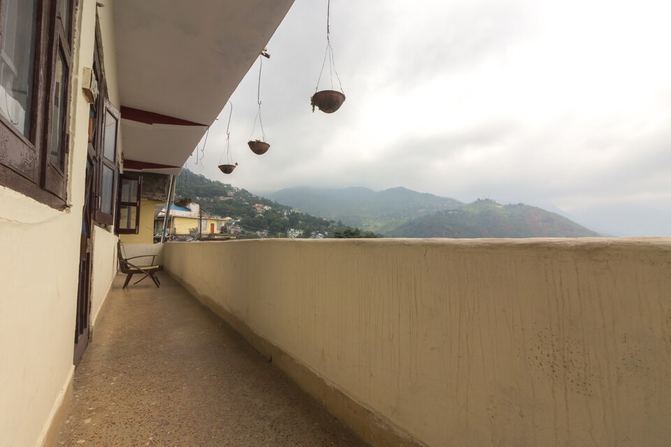 OYO Home 15793 Exotic Appartment 2 BHK, Dharamshala, Dharamshala