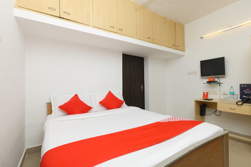 OYO 15796 The Haven Service Aparments, Mylapore, Chennai