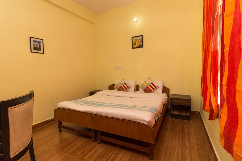 OYO 15799 Home Exotic 1 BHK Hill View Cottage Norbulinga, Dharamshala, Dharamshala