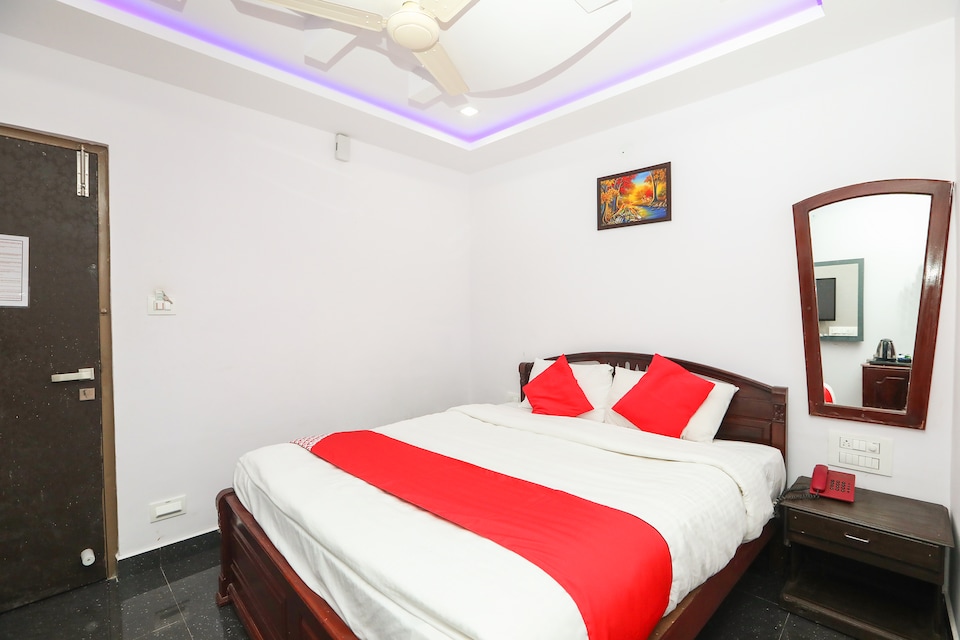 OYO 15802 Sri Durga Hotel Hill View, Madikeri, Coorg