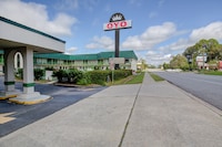 Rise Inn by OYO US 441