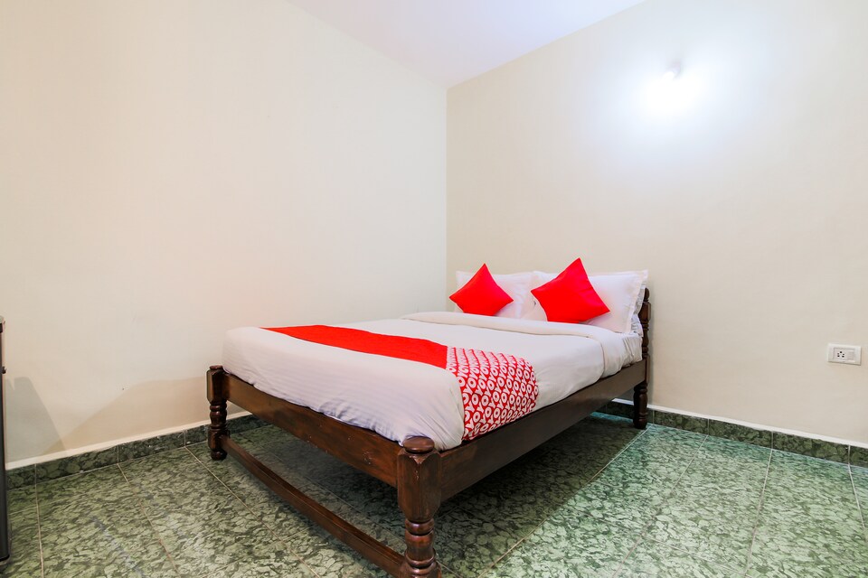 OYO 15807 Sifrazhed, Calangute Goa, Goa