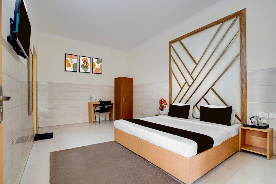 Hotel O Sector 63 Noida Formerly Daya Inn, Noida City, Noida
