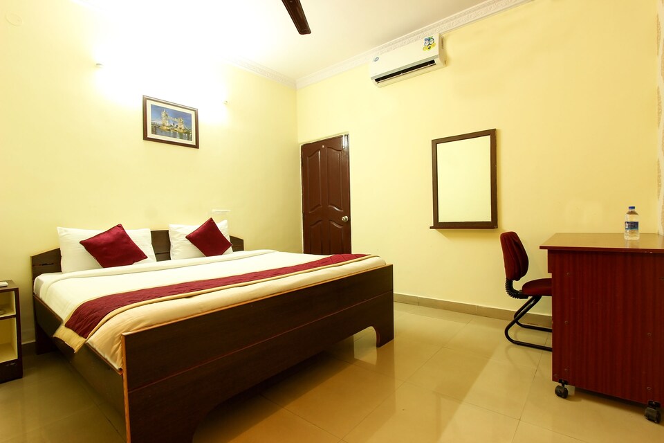 OYO 523 Hotel Venkat Presidency, Tumkur Road, Bangalore