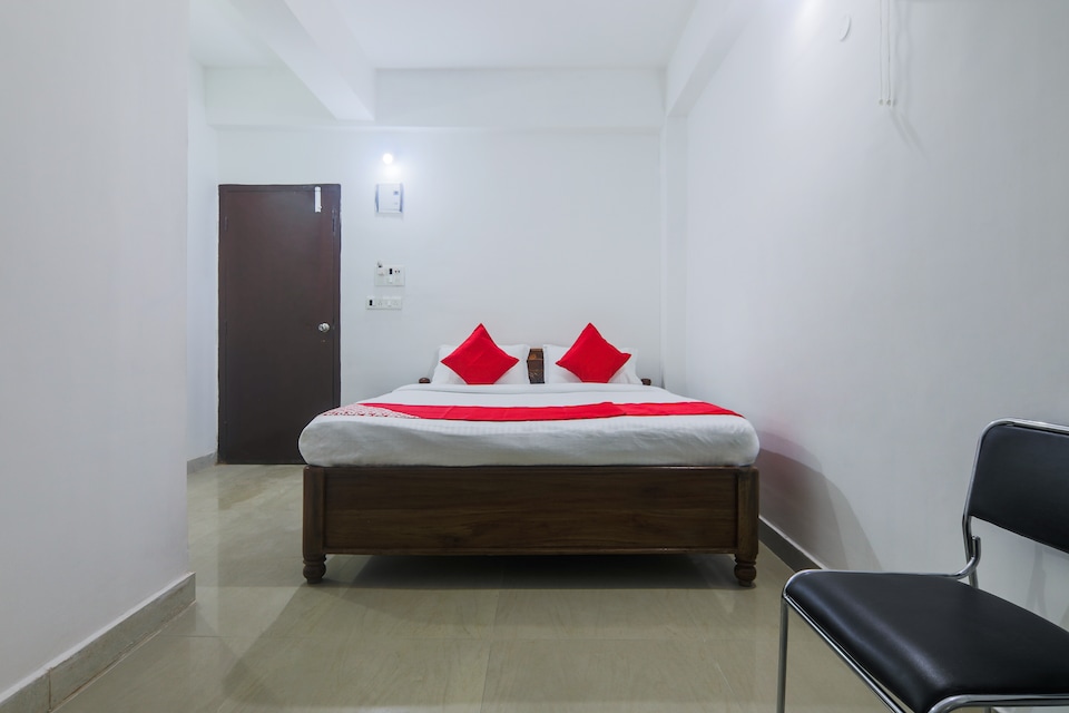 OYO Flagship 15828 Neexotica Azara, ISBT Guwahati, Guwahati