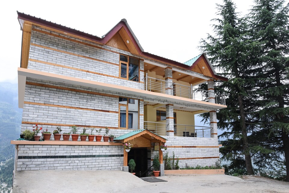 OYO Home 15841 Serene Mountain View Studio, Simsa Manali, Manali