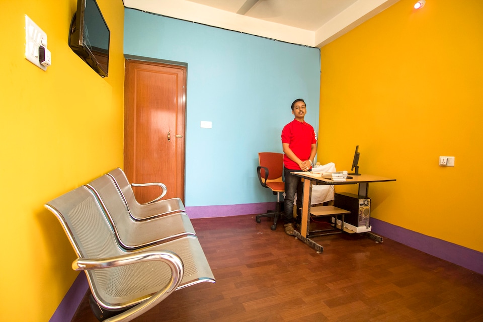 OYO 15844 Comfort Zone, Champasari Siliguri, Siliguri