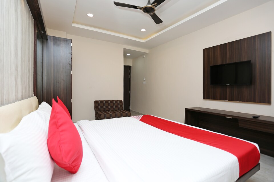OYO 15861 Hotel Shivganga Comfort Zone, Airport Road - Raipur, Raipur