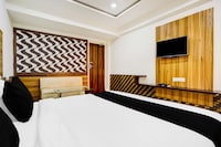 Collection O Infocity Metro Station Gandhinagar Formerly Hotel LLP