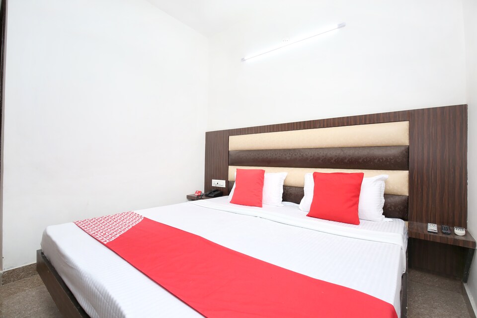 OYO 15863 Hotel Royal Vij, Amritsar Bus Stand, Amritsar