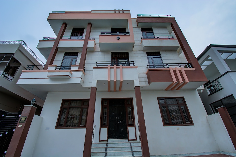 Hotel O Friends Residency, Hawa Mahal, Jaipur