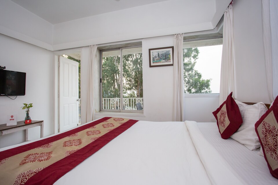 OYO 10483 Hotel The Signature Crest, OYO Rooms Mahabaleshwar, Book