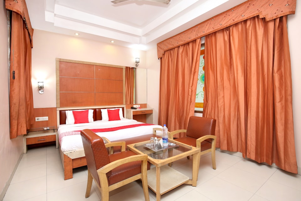 Hotel O Aaditya Continental, Amritsar Bus Stand, Amritsar