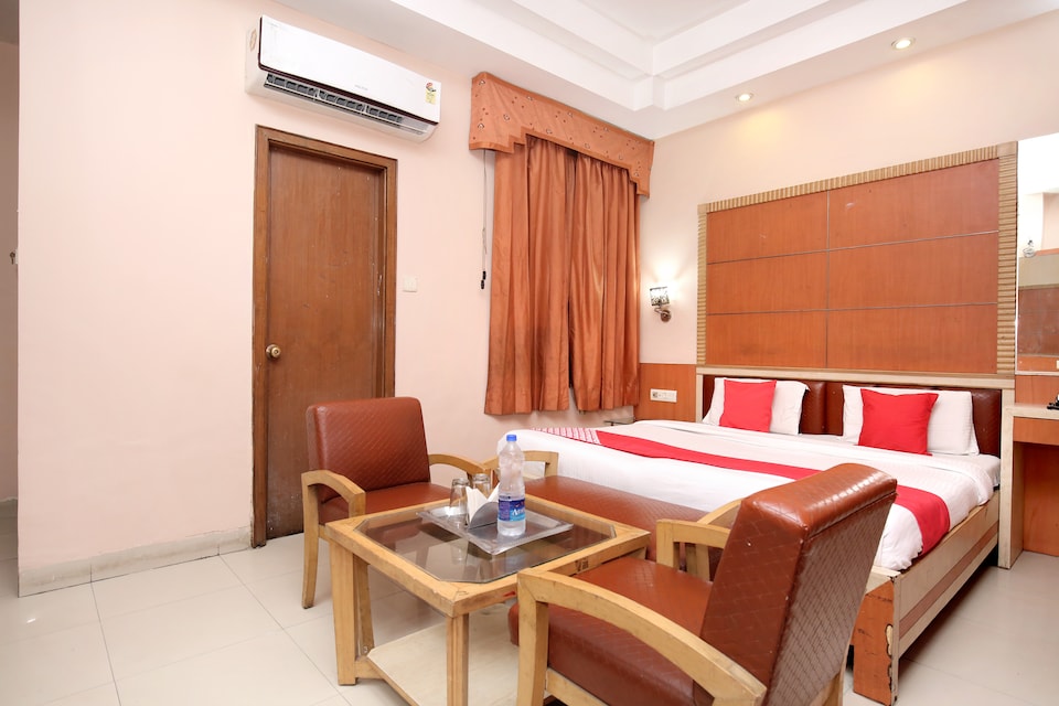 Hotel O Aaditya Continental, Amritsar Bus Stand, Amritsar