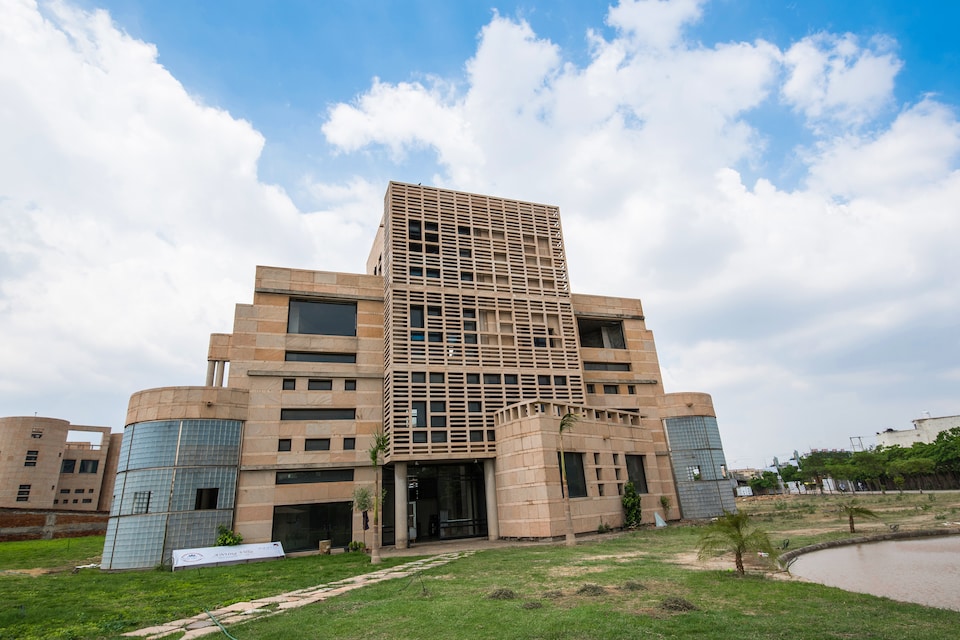 Capital O 15942 Anting Villa Hotel, Greater Noida, Noida