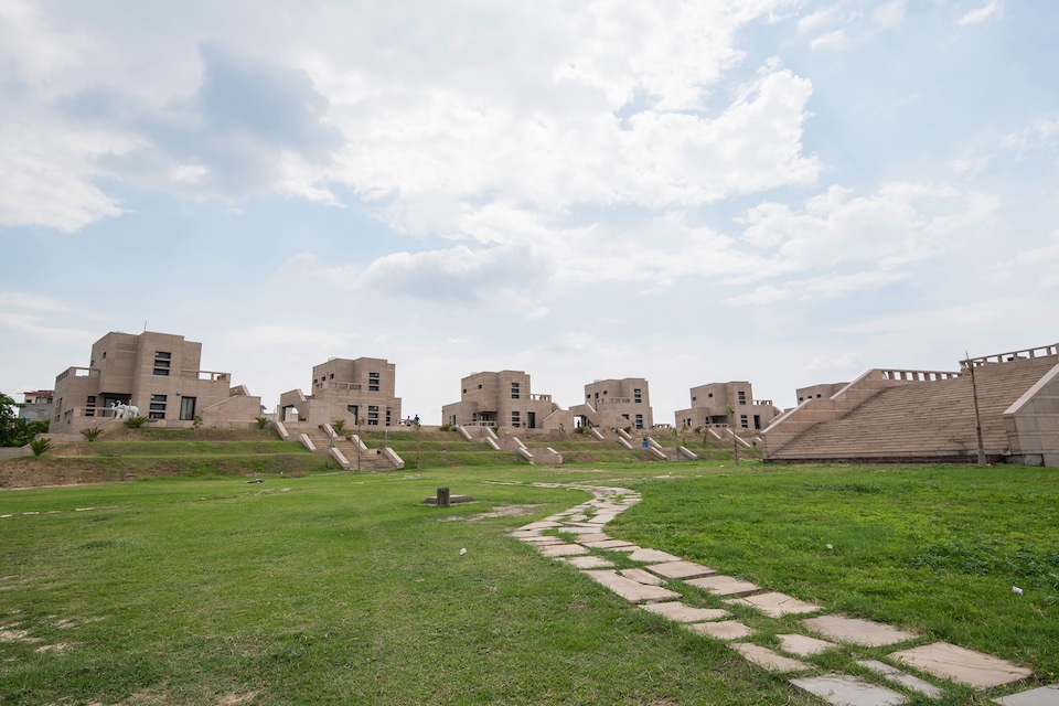 Capital O 15942 Anting Villa Hotel, Greater Noida, Noida